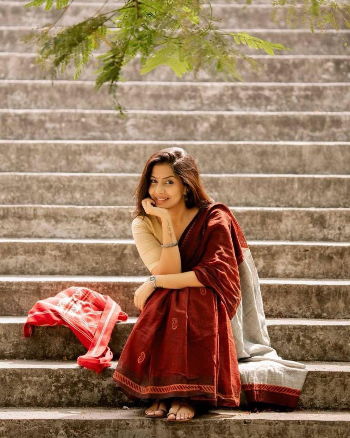 বিদেশিনী