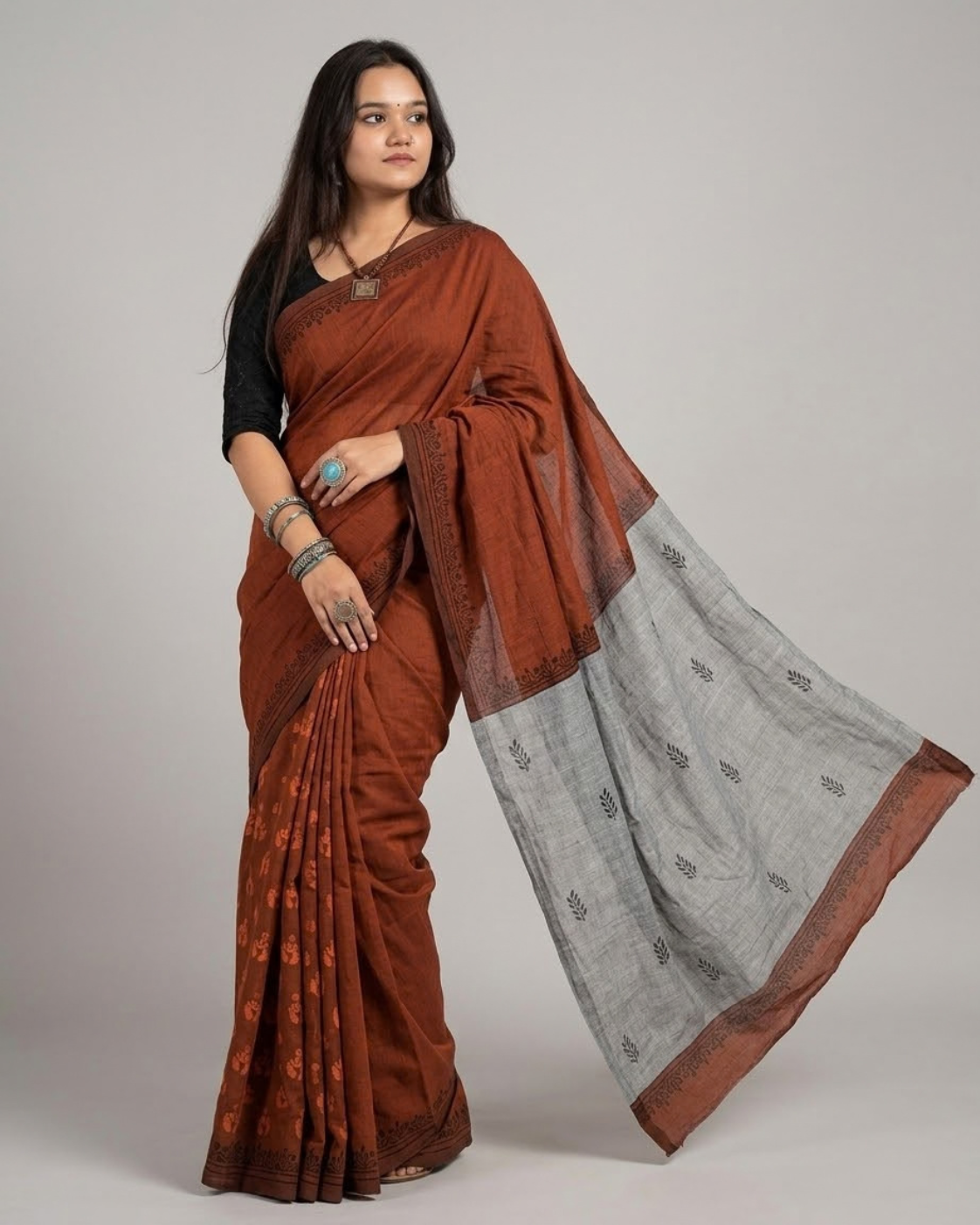 ধুসর
